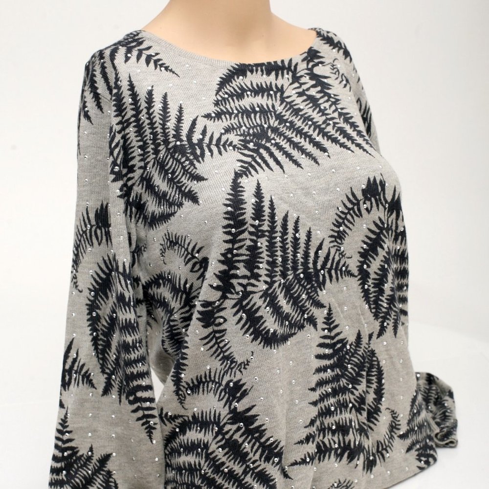 Silver Metal Embellishment on Front and Back Gray and Black Pullover Swe…